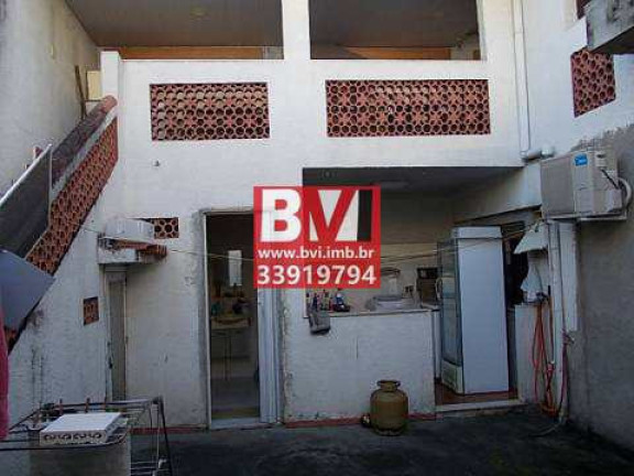 Imagem Casa com 5 Quartos à Venda, 150 m² em Vila Kosmos - Rio De Janeiro