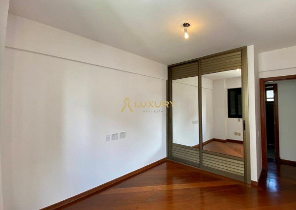 Imagem Imóvel com 4 Quartos à Venda, 161 m² em Belvedere - Belo Horizonte Imagem Imóvel com 4 Quartos à Venda, 161 m² em Belvedere - Belo Horizonte