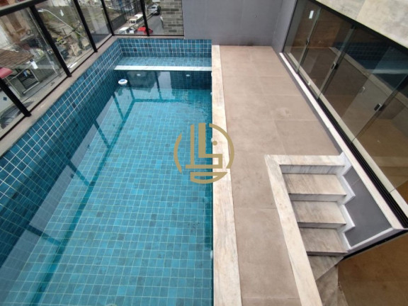 Sobrado com 3 Quartos à Venda, 280 m² em Embaré - Santos