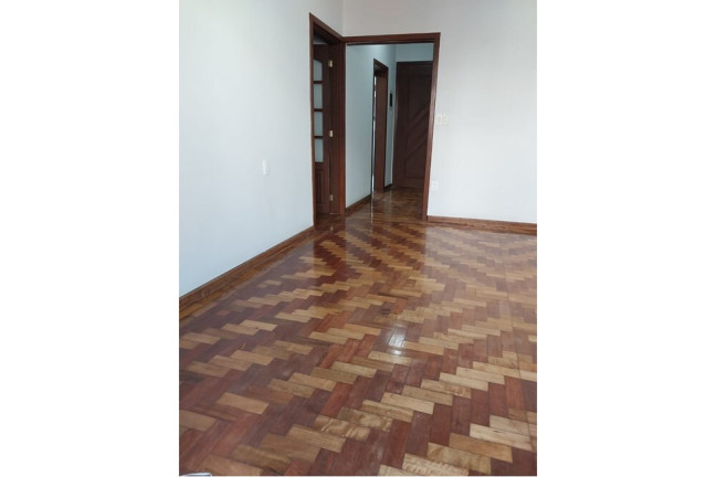 Imagem Imóvel com 3 Quartos à Venda, em Rio Branco - Porto Alegre Imagem Imóvel com 3 Quartos à Venda, em Rio Branco - Porto Alegre