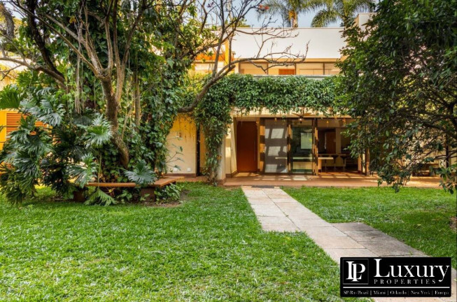 Imagem Casa com 4 Quartos à Venda, 1.019 m² em Alto De Pinheiros - São Paulo Imagem Casa com 4 Quartos à Venda, 1.019 m² em Alto De Pinheiros - São Paulo