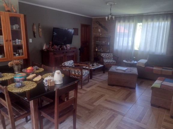 Imagem Casa com 3 Quartos à Venda, 600 m² em Parque Dom João Vi - Nova Friburgo Imagem Casa com 3 Quartos à Venda, 600 m² em Parque Dom João Vi - Nova Friburgo