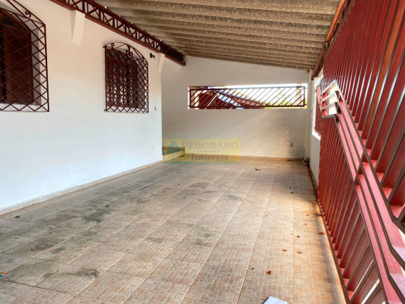 Casa com 3 Quartos à Venda,  em Sumaré - Caraguatatuba