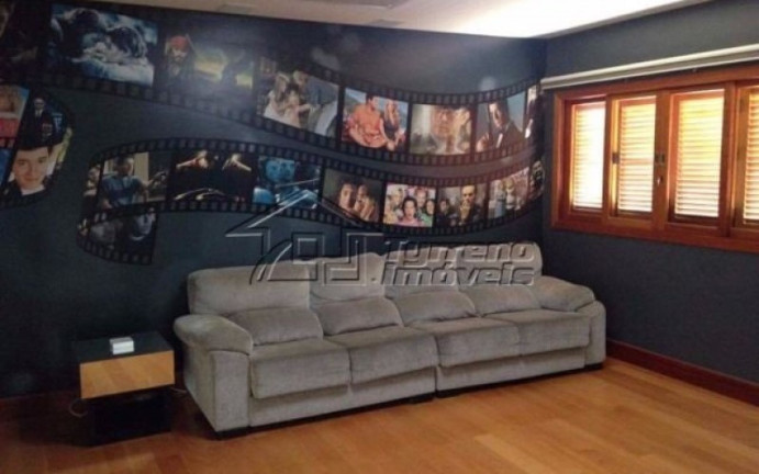 Imagem Imóvel com 5 Quartos à Venda, 1.750 m² em Piracangaguá - Taubaté Imagem Imóvel com 5 Quartos à Venda, 1.750 m² em Piracangaguá - Taubaté