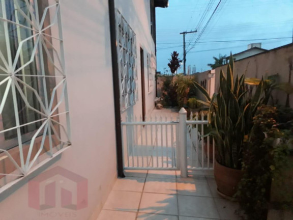 Imagem Imóvel com 4 Quartos à Venda, 