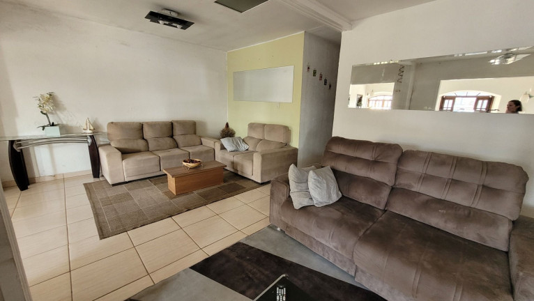 Imagem Casa com 4 Quartos à Venda, em Portão - Curitiba Imagem Casa com 4 Quartos à Venda, em Portão - Curitiba