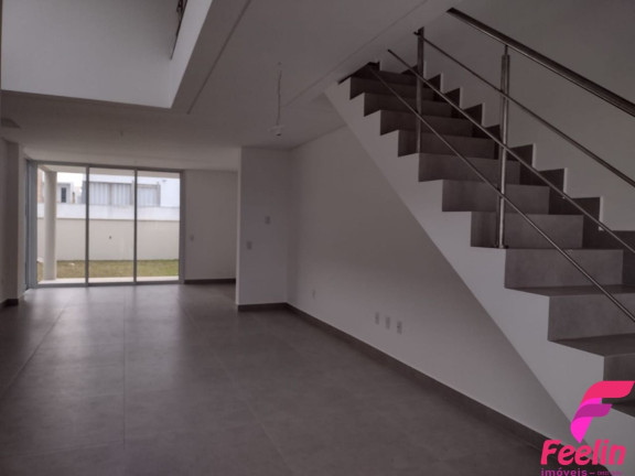 Imagem Casa com 3 Quartos à Venda, 150 m² em Campeche - Florianópolis Imagem Casa com 3 Quartos à Venda, 150 m² em Campeche - Florianópolis