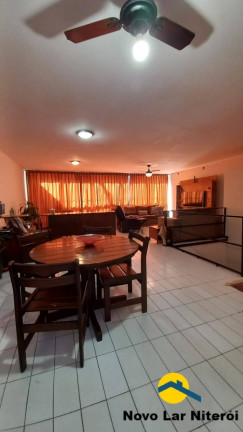 Casa com 4 Quartos à Venda, 240 m² em Centro - Niterói
