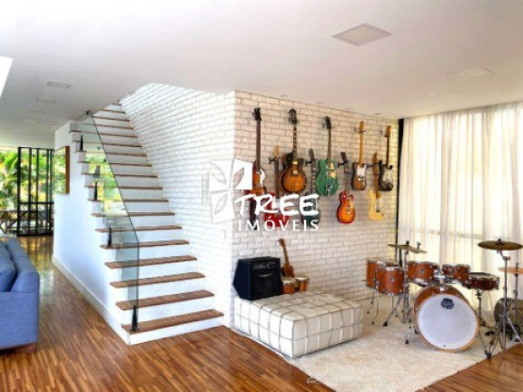 Imagem Casa com 3 Quartos à Venda, 390 m² em Jardim Das Cerejeiras - Arujá Imagem Casa com 3 Quartos à Venda, 390 m² em Jardim Das Cerejeiras - Arujá