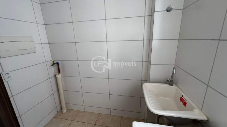 Imagem Imóvel com 2 Quartos à Venda, 40 m² em Tiradentes - Campo Grande Imagem Imóvel com 2 Quartos à Venda, 40 m² em Tiradentes - Campo Grande