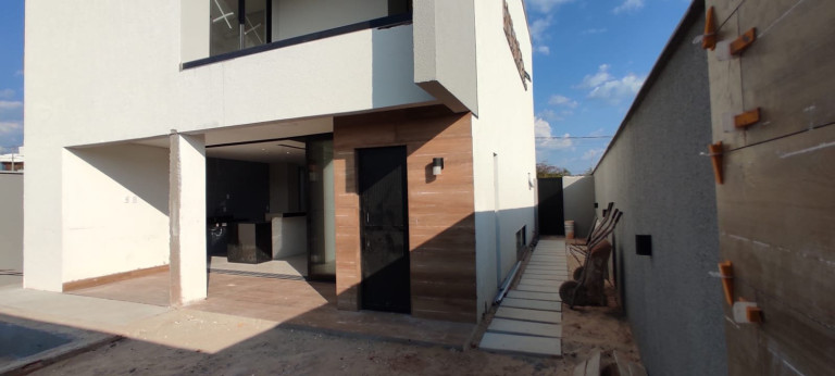 Imagem Casa com 3 Quartos à Venda, 183 m² em Vale Quem Tem - Teresina Imagem Casa com 3 Quartos à Venda, 183 m² em Vale Quem Tem - Teresina