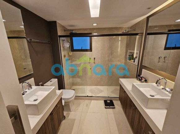 Imagem Apartamento com 3 Quartos à Venda, 135 m² em Botafogo - Rio De Janeiro Imagem Apartamento com 3 Quartos à Venda, 135 m² em Botafogo - Rio De Janeiro
