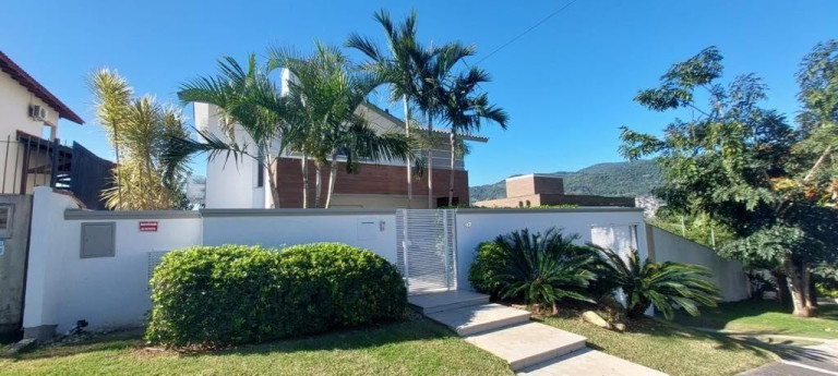 Imagem Casa com 3 Quartos à Venda, 350 m² em João Paulo - Florianópolis