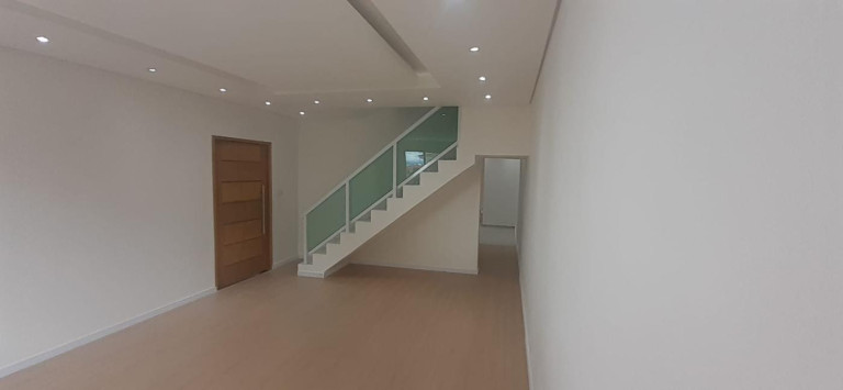 Imagem Casa com 3 Quartos à Venda, 250 m² em Vila Monumento - São Paulo Imagem Casa com 3 Quartos à Venda, 250 m² em Vila Monumento - São Paulo
