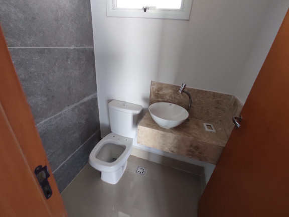 Imagem Imóvel com 
            	3             Quartos à Venda, 131 m² em 
            	Sitios Santa Luzia             - 
            	Aparecida De Goiania            