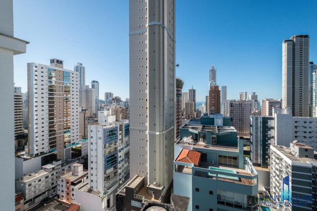 Imagem Apartamento com 3 Quartos à Venda, 126 m² em Centro - Balneário Camboriú Imagem Apartamento com 3 Quartos à Venda, 126 m² em Centro - Balneário Camboriú