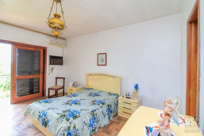 Imagem Casa com 3 Quartos à Venda, 299 m² em Glória - Porto Alegre Imagem Casa com 3 Quartos à Venda, 299 m² em Glória - Porto Alegre