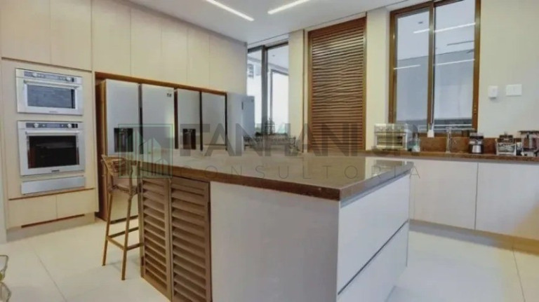 Imagem Casa com 6 Quartos à Venda, 1.300 m² em Jardim Europa - São Paulo Imagem Casa com 6 Quartos à Venda, 1.300 m² em Jardim Europa - São Paulo