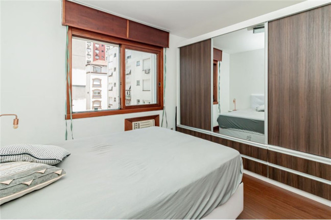 Imagem Apartamento com 2 Quartos à Venda, 116 m² em Moinhos De Vento - Porto Alegre Imagem Apartamento com 2 Quartos à Venda, 116 m² em Moinhos De Vento - Porto Alegre