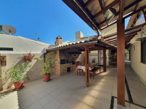 Imagem Casa com 6 Quartos para Temporada, 236 m² em Guarajuba - Camaçari