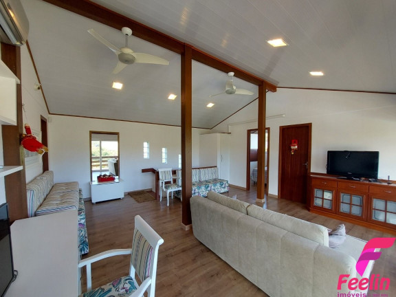 Imagem Casa com 4 Quartos à Venda, 283 m² em Armação - Florianópolis Imagem Casa com 4 Quartos à Venda, 283 m² em Armação - Florianópolis