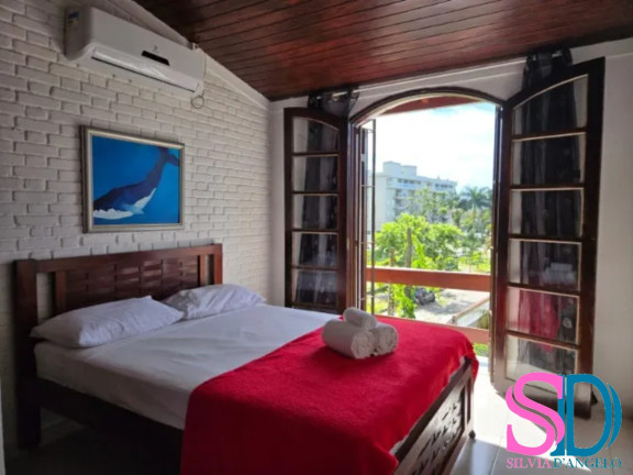 Imagem Casa com 12 Quartos à Venda, 1.500 m² em Praia Grande - Ubatuba Imagem Casa com 12 Quartos à Venda, 1.500 m² em Praia Grande - Ubatuba