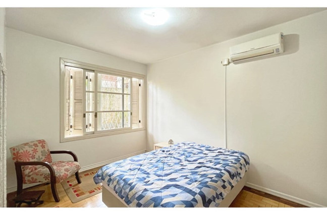 Imagem Apartamento com 3 Quartos à Venda, 100 m² em São João - Porto Alegre Imagem Apartamento com 3 Quartos à Venda, 100 m² em São João - Porto Alegre