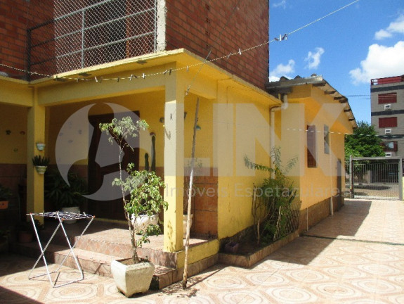Imagem Casa com 2 Quartos à Venda, 200 m² em Cristo Redentor - Porto Alegre Imagem Casa com 2 Quartos à Venda, 200 m² em Cristo Redentor - Porto Alegre