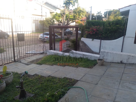 Imagem Casa com 4 Quartos à Venda, 308 m² em Chácara Das Pedras - Porto Alegre Imagem Casa com 4 Quartos à Venda, 308 m² em Chácara Das Pedras - Porto Alegre