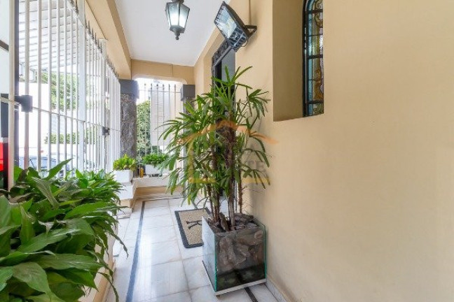 Imagem Imóvel com 2 Quartos à Venda, 570 m² em Pacaembu - São Paulo Imagem Imóvel com 2 Quartos à Venda, 570 m² em Pacaembu - São Paulo
