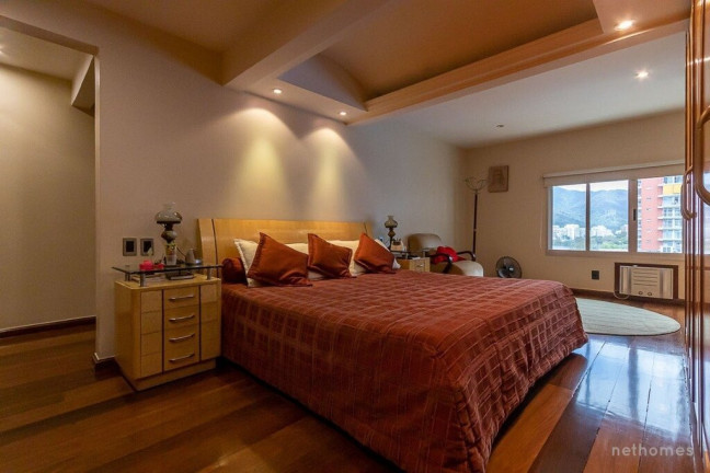 Imagem Apartamento com 4 Quartos à Venda, 567 m² em Lagoa - Rio De Janeiro Imagem Apartamento com 4 Quartos à Venda, 567 m² em Lagoa - Rio De Janeiro
