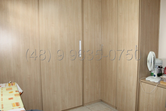 Imagem Casa com 3 Quartos à Venda, 360 m² em Trindade - Florianópolis