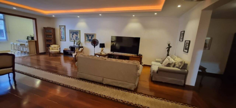 Imagem Apartamento com 3 Quartos à Venda,  em Copacabana - Rio De Janeiro