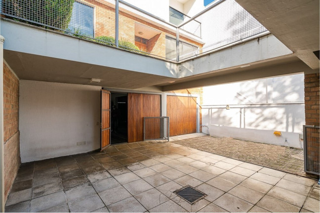 Imagem Casa com 2 Quartos à Venda, 318 m² em Medianeira - Porto Alegre Imagem Casa com 2 Quartos à Venda, 318 m² em Medianeira - Porto Alegre