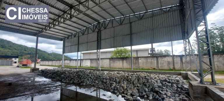 Imagem Galpão para Alugar, 2.700 m² em Espinheiros - Itajaí Imagem Galpão para Alugar, 2.700 m² em Espinheiros - Itajaí