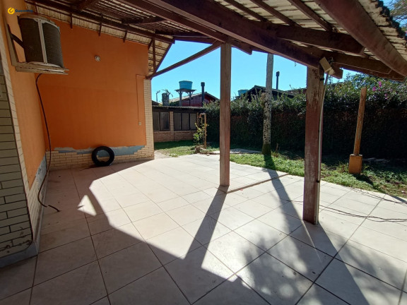 Imagem Casa com 3 Quartos à Venda, 374 m² em Campeche - Florianópolis Imagem Casa com 3 Quartos à Venda, 374 m² em Campeche - Florianópolis