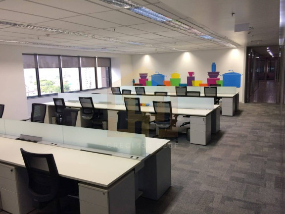 Imóvel Comercial para Alugar, 922 m² em Cidade Monções - São Paulo