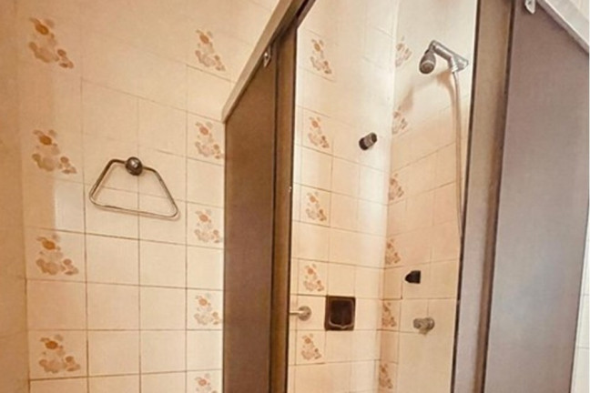 Imagem Imóvel com 1 Quarto à Venda, 28 m² em Centro Histórico - Porto Alegre Imagem Imóvel com 1 Quarto à Venda, 28 m² em Centro Histórico - Porto Alegre