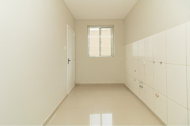 Imagem Imóvel com 3 Quartos à Venda, 147 m² em Moinhos De Vento - Porto Alegre Imagem Imóvel com 3 Quartos à Venda, 147 m² em Moinhos De Vento - Porto Alegre