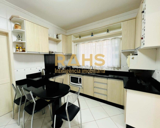 Imagem Casa com 4 Quartos à Venda, 226 m² em Costa E Silva - Joinville Imagem Casa com 4 Quartos à Venda, 226 m² em Costa E Silva - Joinville
