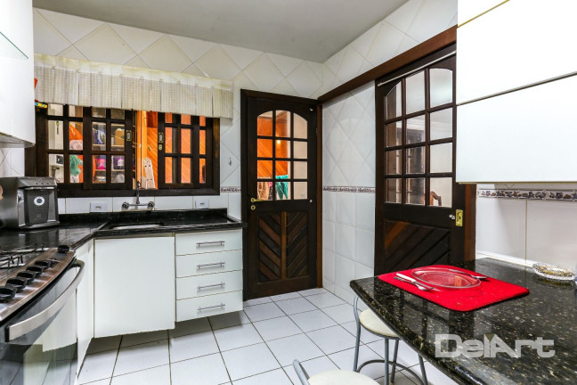 Imagem Sobrado com 4 Quartos à Venda, 221 m² em Jardim Das Américas - Curitiba Imagem Sobrado com 4 Quartos à Venda, 221 m² em Jardim Das Américas - Curitiba