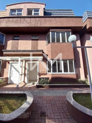 Sobrado com 3 Quartos à Venda, 226 m² em Parque Renato Maia - Guarulhos