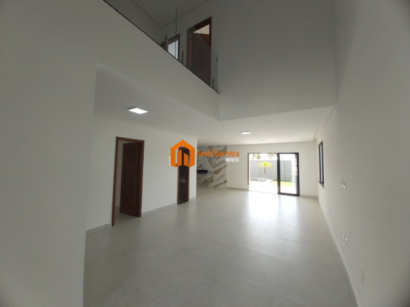 Imagem Casa com 4 Quartos à Venda, 318 m² em Urucunema - Eusébio Imagem Casa com 4 Quartos à Venda, 318 m² em Urucunema - Eusébio