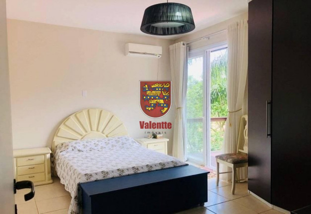 Imagem Casa com 4 Quartos à Venda, 400 m² em João Paulo - Florianópolis Imagem Casa com 4 Quartos à Venda, 400 m² em João Paulo - Florianópolis