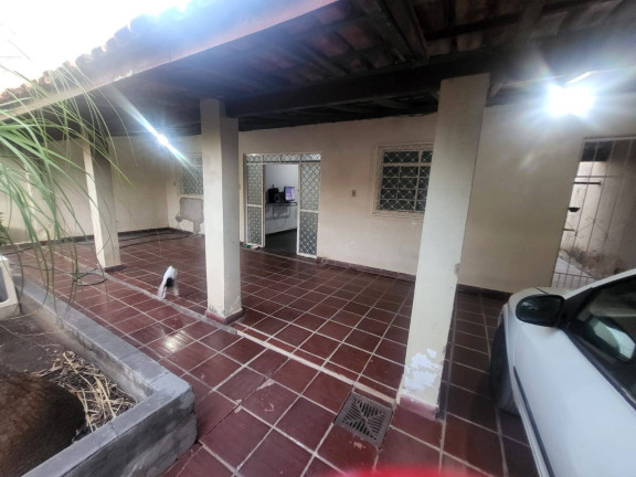 Imagem Casa com 3 Quartos à Venda, 300 m² em Cuiabá Imagem Casa com 3 Quartos à Venda, 300 m² em Cuiabá