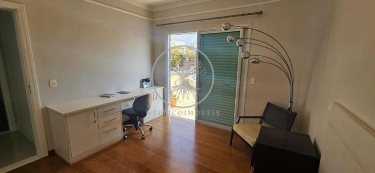 Imagem Casa de Condomínio com 4 Quartos à Venda, 414 m²
