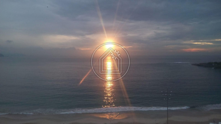 Imagem Apartamento com 1 Quarto à Venda, 27 m² em Copacabana - Rio De Janeiro