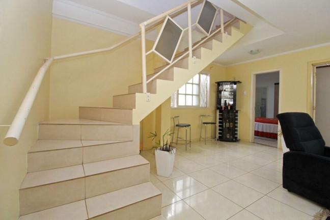 Imagem Casa com 5 Quartos à Venda, em Sarandi - Porto Alegre Imagem Casa com 5 Quartos à Venda, em Sarandi - Porto Alegre