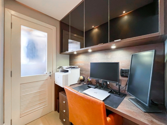 Imagem Apartamento com 3 Quartos à Venda, 160 m² em Moinhos De Vento - Porto Alegre Imagem Apartamento com 3 Quartos à Venda, 160 m² em Moinhos De Vento - Porto Alegre