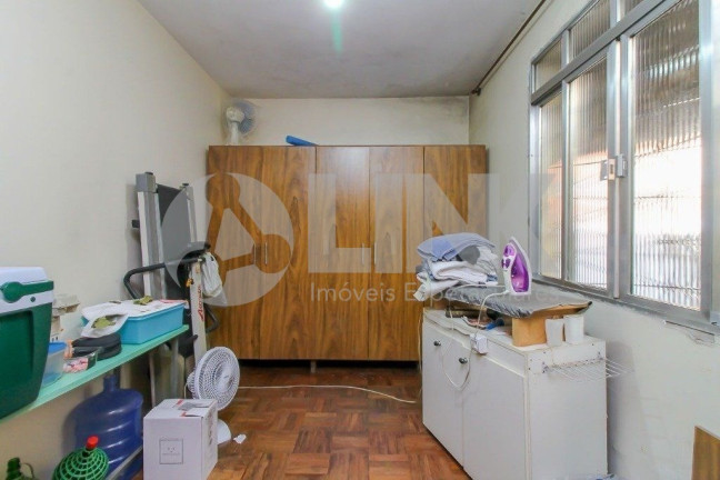 Imagem Casa com 5 Quartos à Venda, 192 m² em Passo Da Areia - Porto Alegre Imagem Casa com 5 Quartos à Venda, 192 m² em Passo Da Areia - Porto Alegre